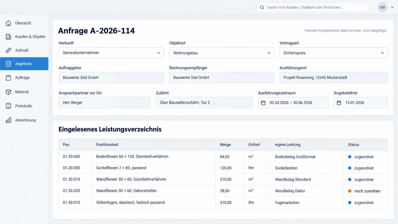 Maske: Anfrage eines Generalunternehmers mit Objektart, Vertragsart, Ausführungsort und Angebotsfrist, darunter das eingelesene Leistungsverzeichnis mit Positionstext, Menge, Einheit, zugeordneter eigener Leistung und einer noch offenen Zuordnung