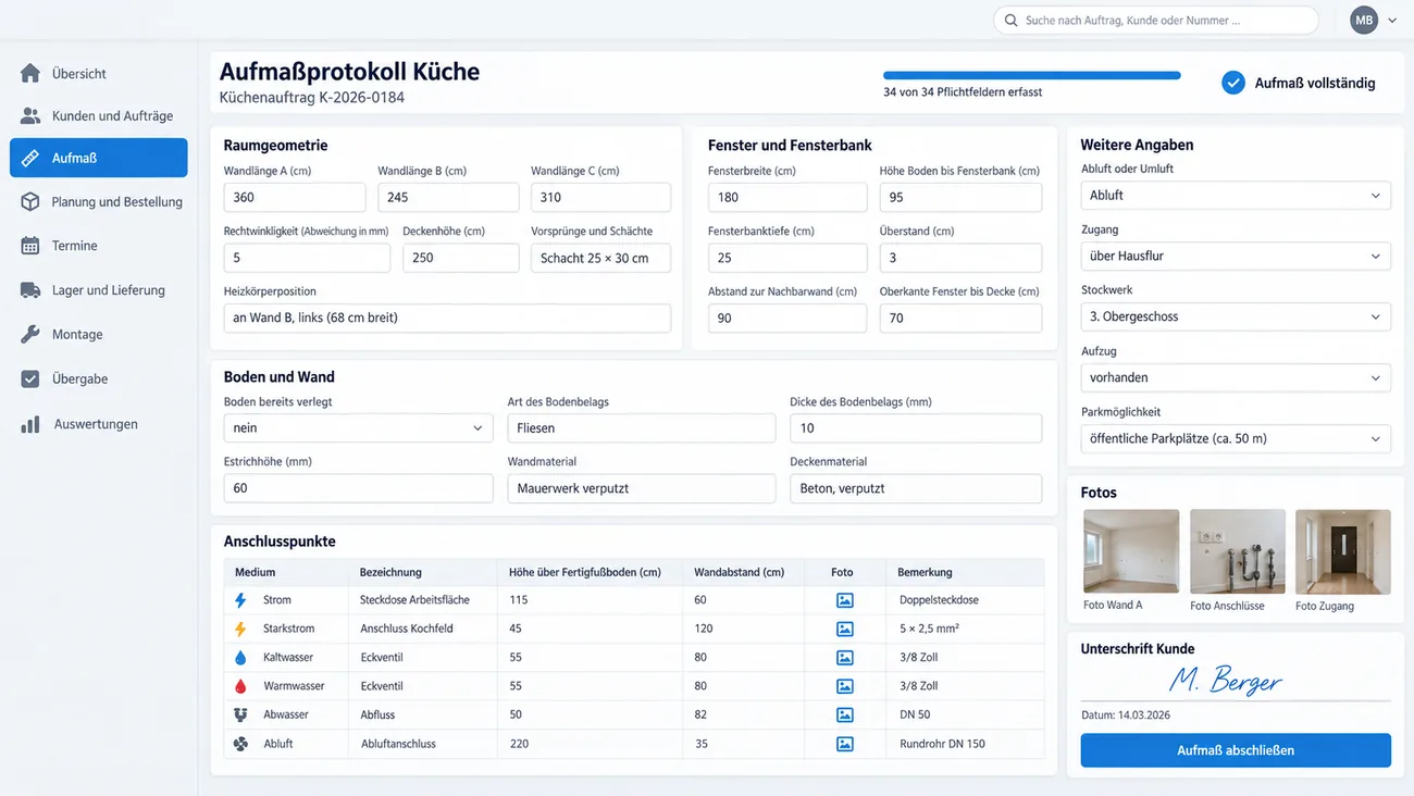 Maske: Aufmaßprotokoll Küche mit allen Pflichtfeldern zu Raumgeometrie, Fenster, Boden und Wand, der Tabelle der Anschlusspunkte mit Höhe und Wandabstand, Fotos, Abluft oder Umluft und Unterschrift des Kunden
