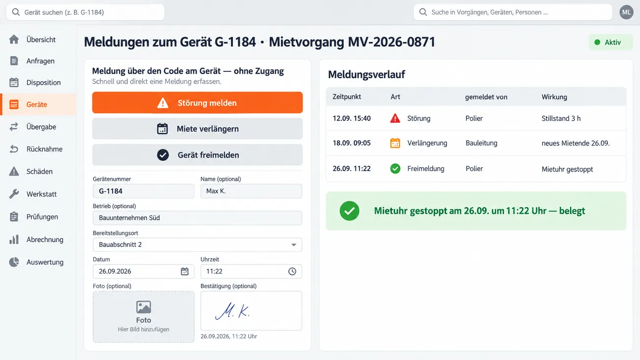 Maske: Meldungen während der Mietzeit mit der Außenansicht über den Code am Gerät ohne Zugang, Schaltflächen für Störung, Verlängerung und Freimeldung und dem ausgefüllten Meldeformular mit Gerätenummer, Name, Betrieb, Bereitstellungsort, Datum, Uhrzeit, Foto und Bestätigung, daneben der Meldungsverlauf mit Zeitpunkt, Melder und Wirkung und der grüne Streifen „Mietuhr gestoppt am 26.09. um 11:22 Uhr — belegt“