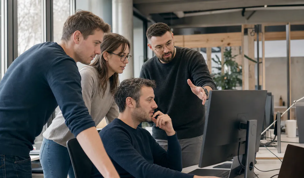 Software-Team von Formilo bei der Entwicklung komplexer Web-Anwendungen und Formularcenter