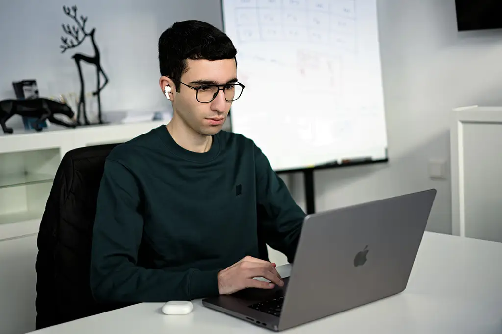 OBSIDIAN – Principal Fullstack Engineer für Security und Performance bei Formilo