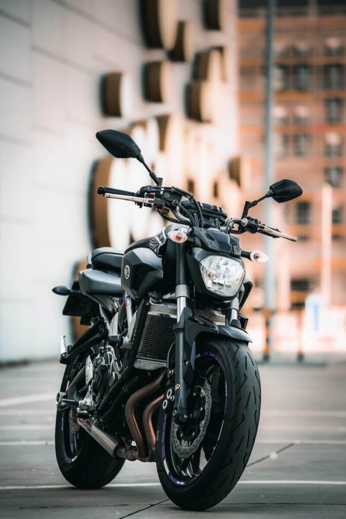 Yamaha Motorrad in der Stadt